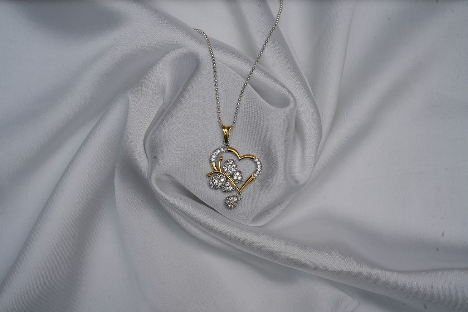 Beautiful Open Heart Premium design Pendant Necklace