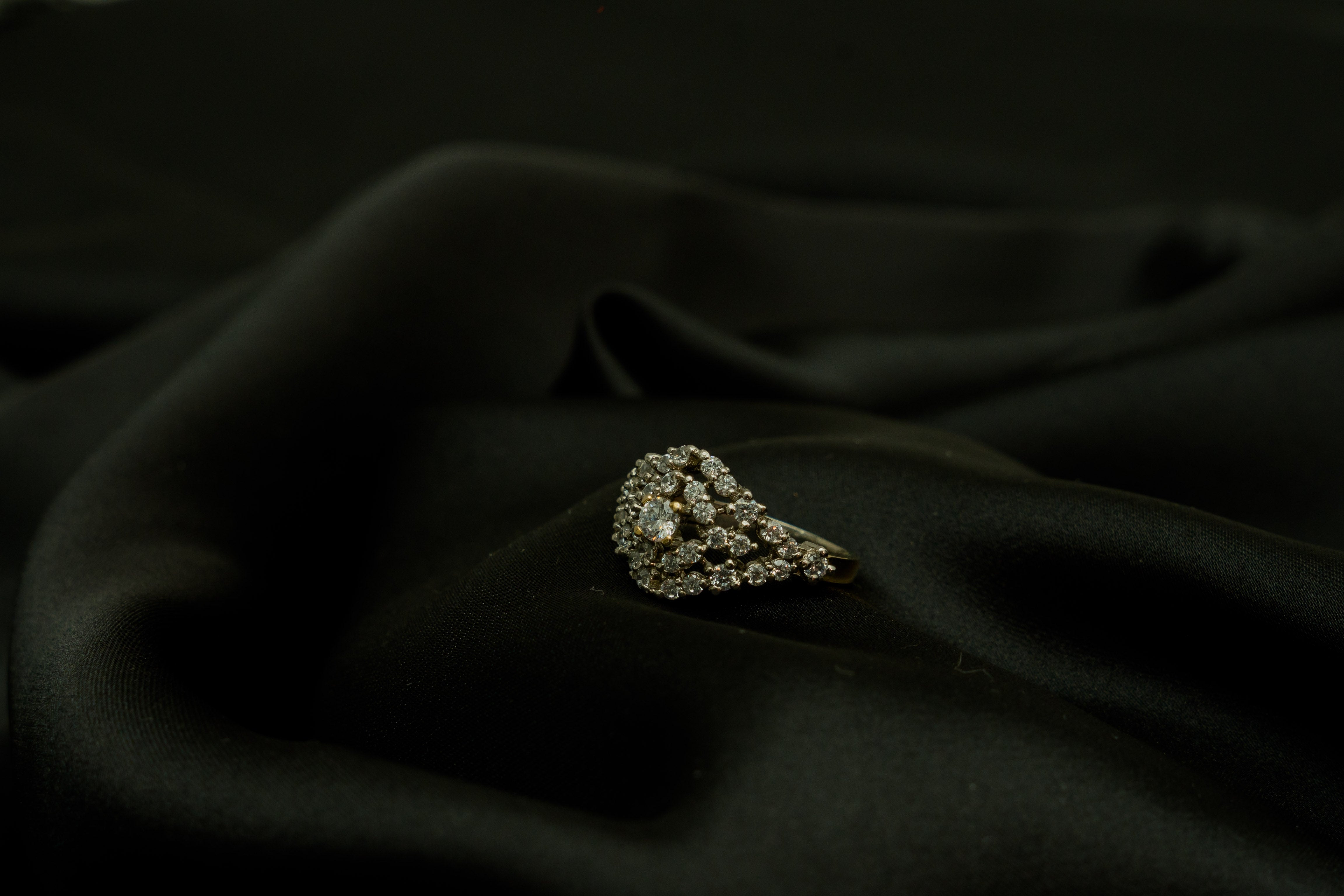 Premium design Ring With gemstones