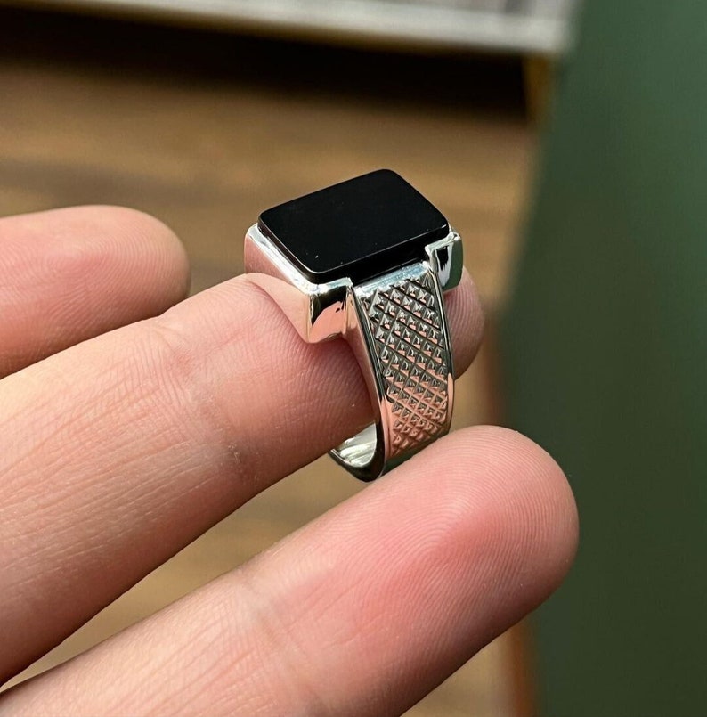 Empire Stone Black Aqeeq Ring