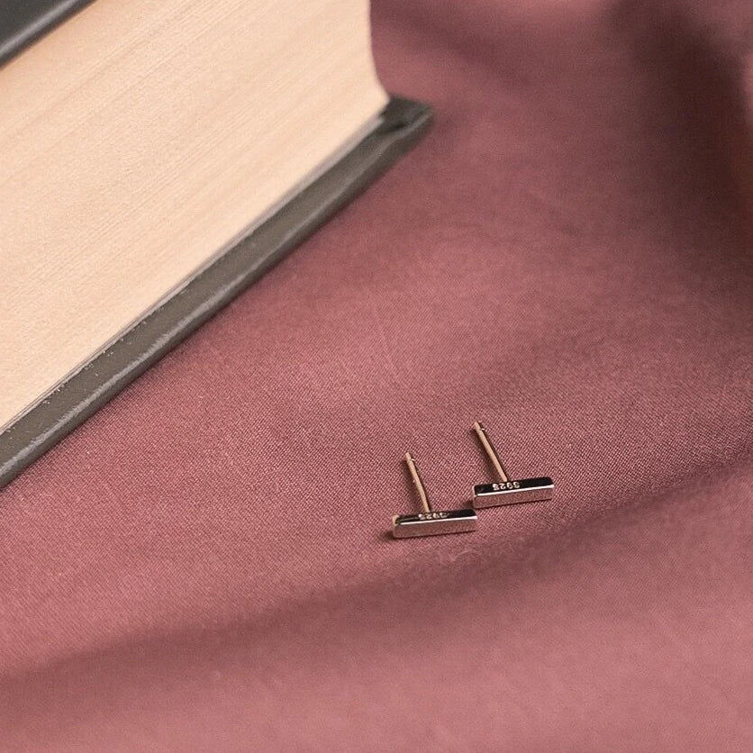 MINIMAL BAR STUDS - 925 SILVER