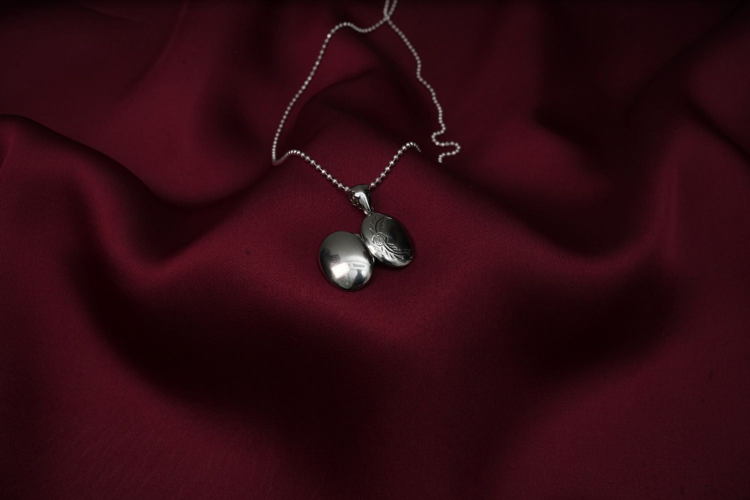 Beautiful Premium design Pendant Necklace