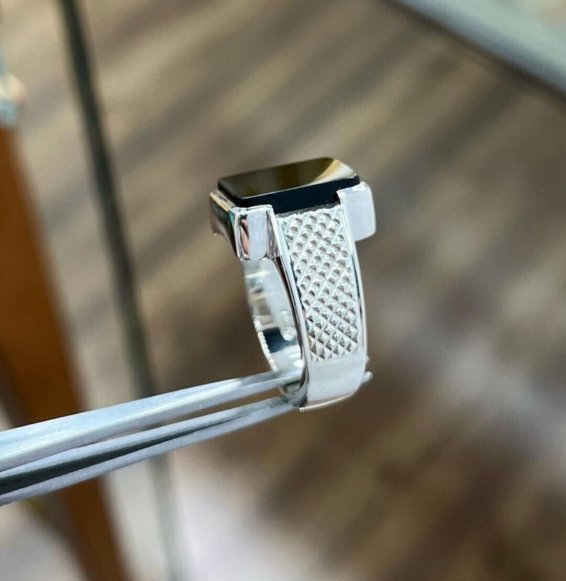 Empire Stone Black Aqeeq Ring