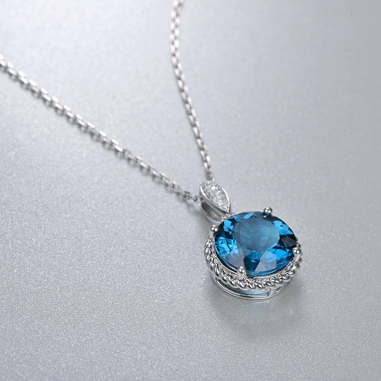LONDON BLUE TOPAZ NECKLACE - 925 SILVER